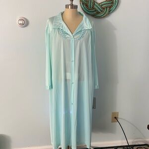 Vanity Fair Vintage Silky Embroidered Robe size XXXL NOS NWT